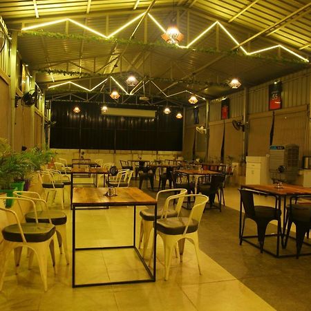 Hotel Maruthi Inn Nirmal  Экстерьер фото