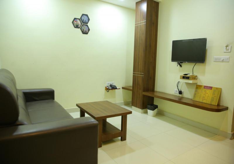 Hotel Maruthi Inn Nirmal  Экстерьер фото
