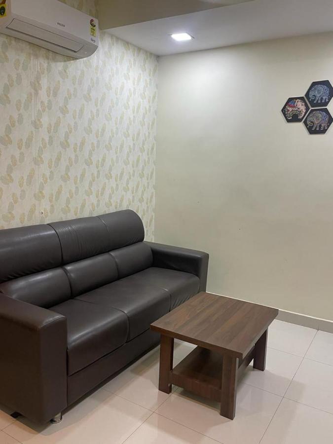 Hotel Maruthi Inn Nirmal  Экстерьер фото