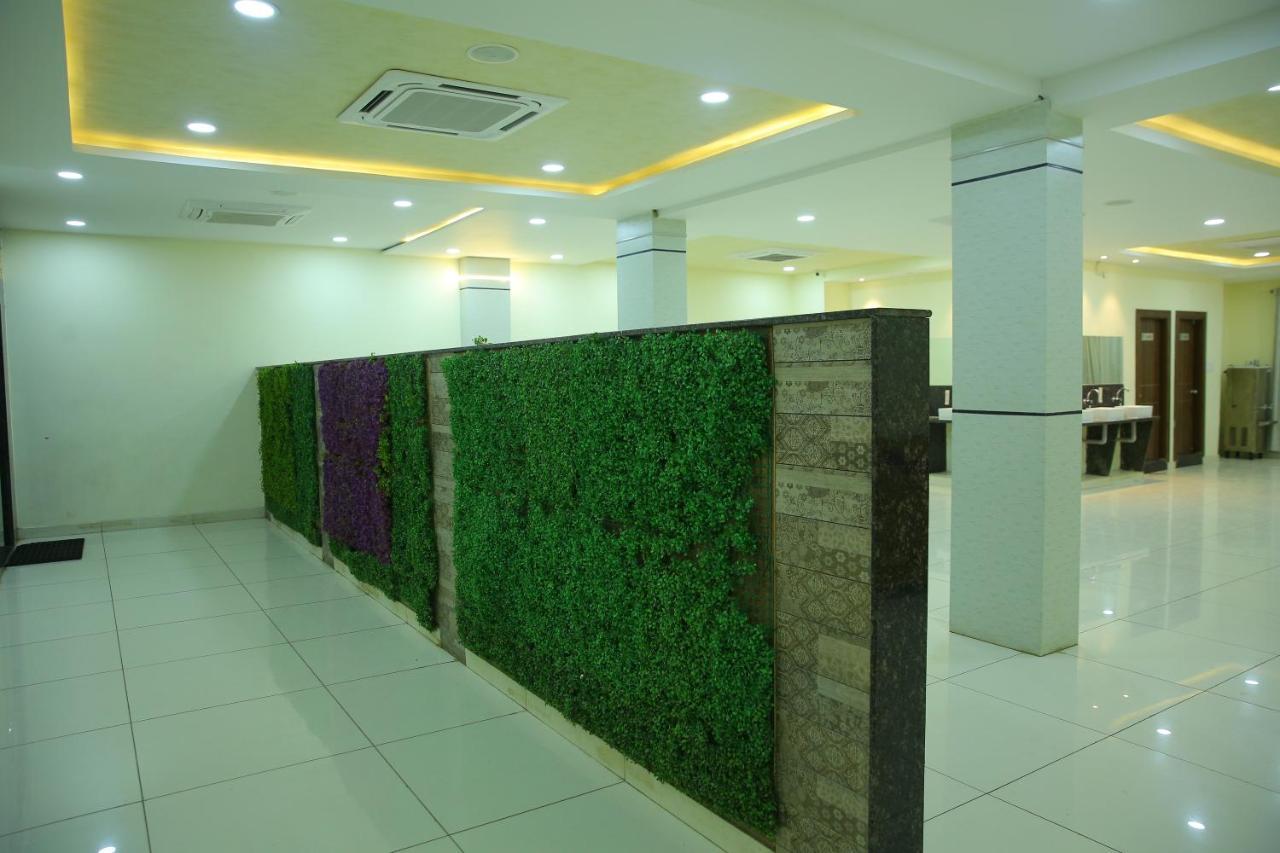 Hotel Maruthi Inn Nirmal  Экстерьер фото
