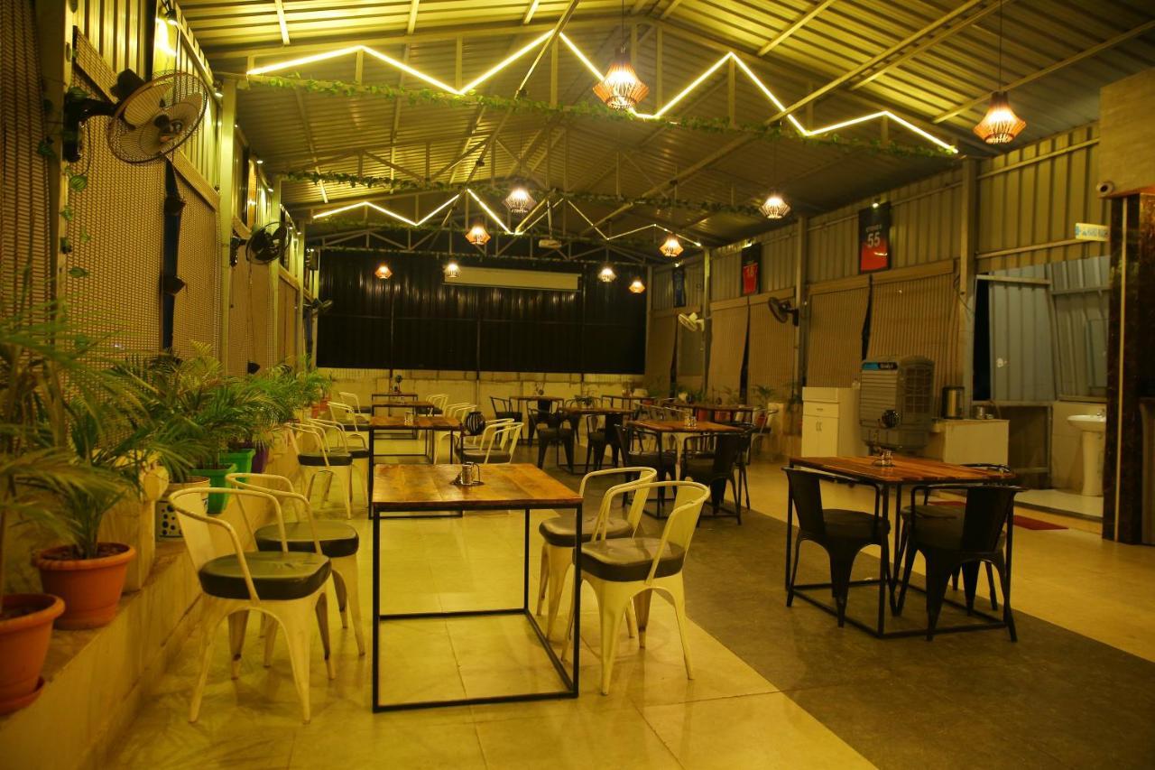 Hotel Maruthi Inn Nirmal  Экстерьер фото