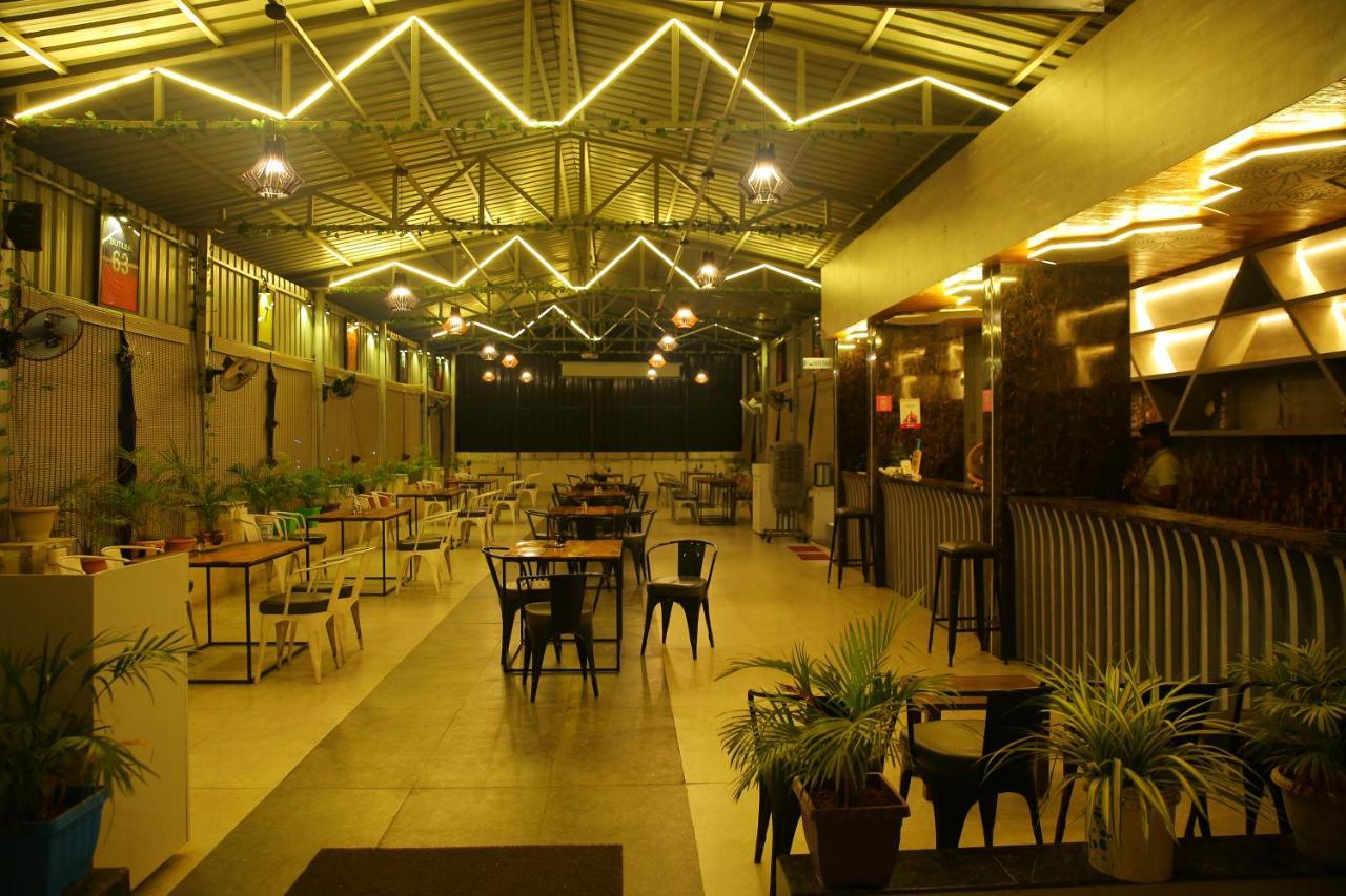 Hotel Maruthi Inn Nirmal  Экстерьер фото